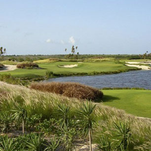 Hole 4 of Riviera Cancun Golf Course